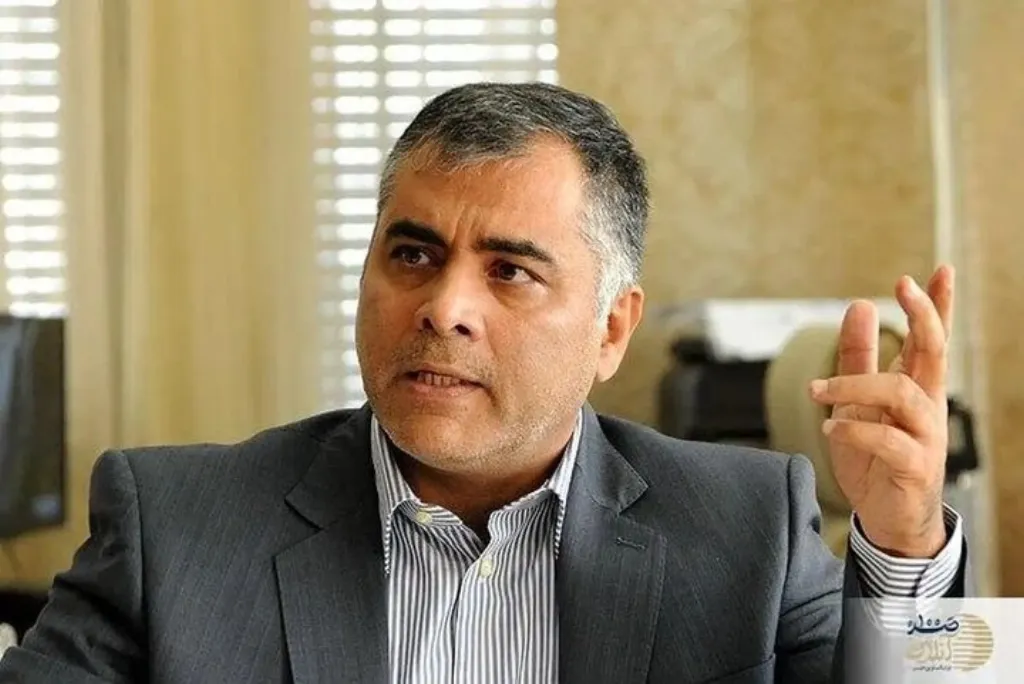 وزیر نفت: سرگردانی ۴۰ میلیون بشکه نفت ایران روی آب‌ها را کاملا تکذیب می‌کنم / اساسا نفتی که نتوانیم بفروشیم، نداریم