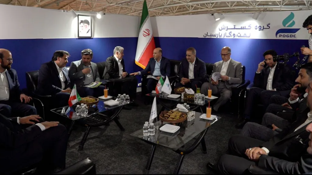 دیدار مدیرعامل هلدینگ گسترش نفت و گاز پارسیان با مدیران ارشد صنعت پتروشیمی کشور در نمایشگاه بینالمللی نفت و گاز تهران