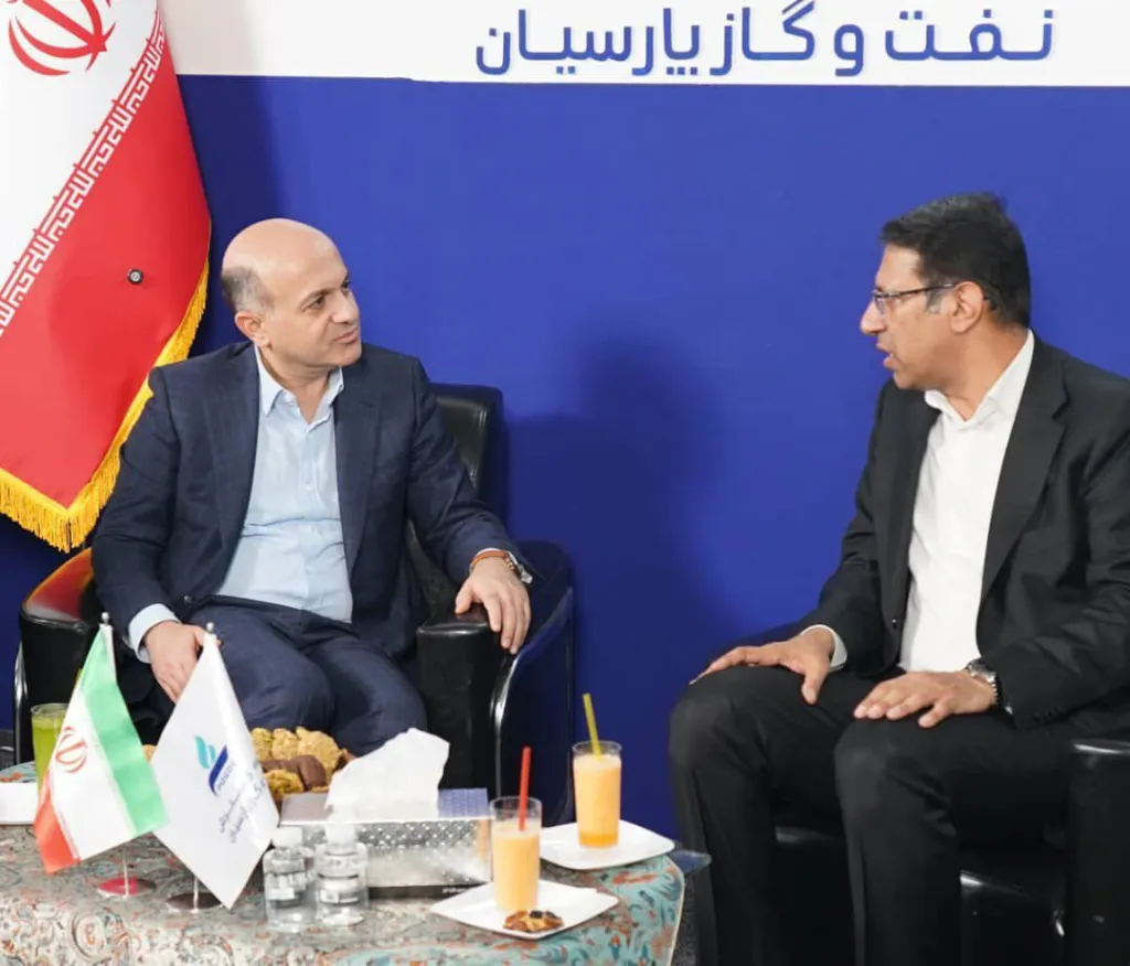 بازدید رئیس هیئت رئیسه صندوق بازنشستگی نفت از غرفه هلدینگ گسترش نفت و گاز پارسیان