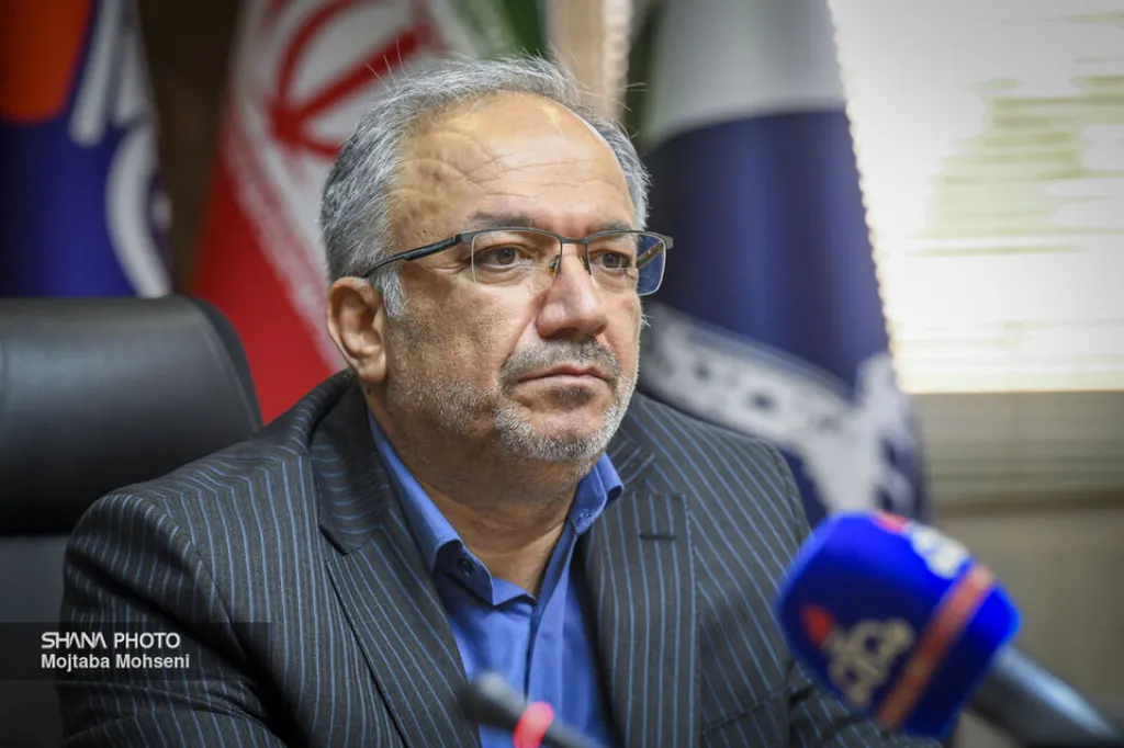 ایران یک میلیارد دلار برای خرید دکل‌های حفاری سرمایه‌گذاری می‌کند