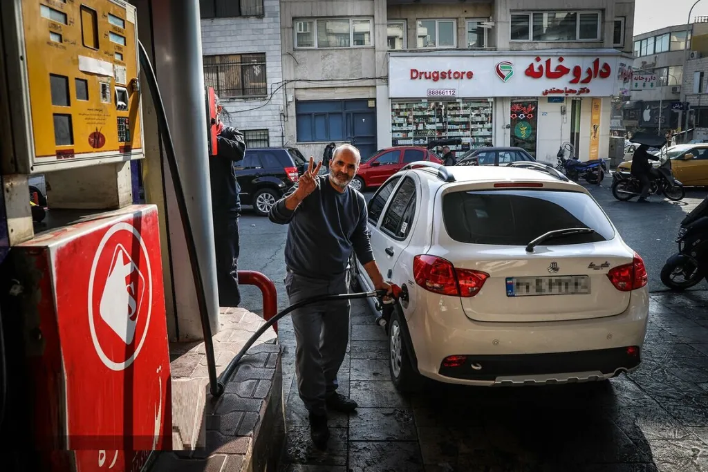 اصلاح قیمت‌گذاری و صدور مجوز آنلاین بنزین سوپر کلید خورد