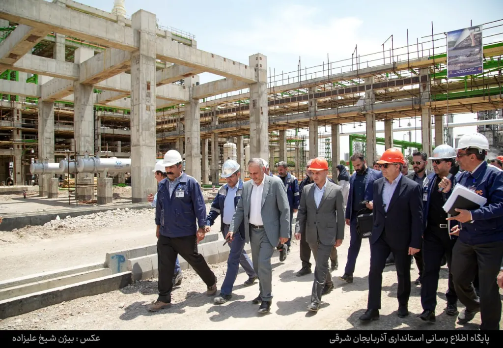  استاندار آذربایجان‌شرقی در بازدید از پتروشیمی و پالایشگاه تبریز: هلدینگ پارسیان نقش مهمی در تامین نیازهای ملی دارد